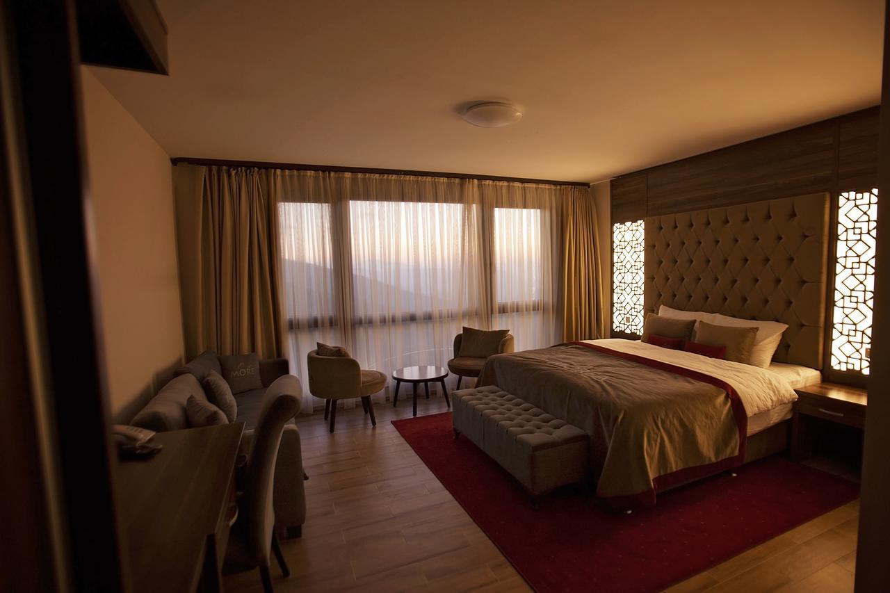 Hotel Morea Prevalle Bagian luar foto
